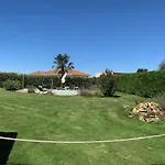 Oda ve Kahvaltı Les Glycines 3*