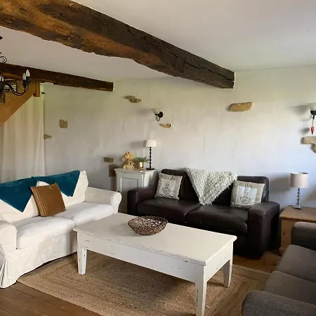 Les Glycines Bed & Breakfast