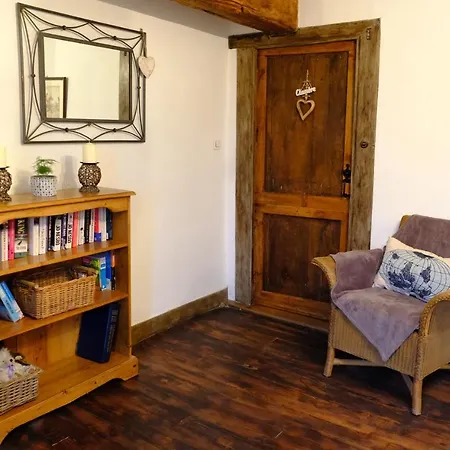 Les Glycines サン・ゴーダンス