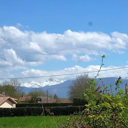 Les Glycines Bed & Breakfast