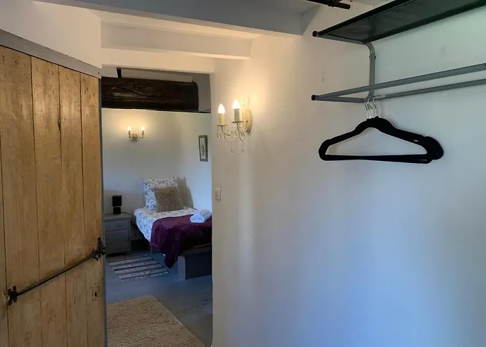 Les Glycines 4* サン・ゴーダンス