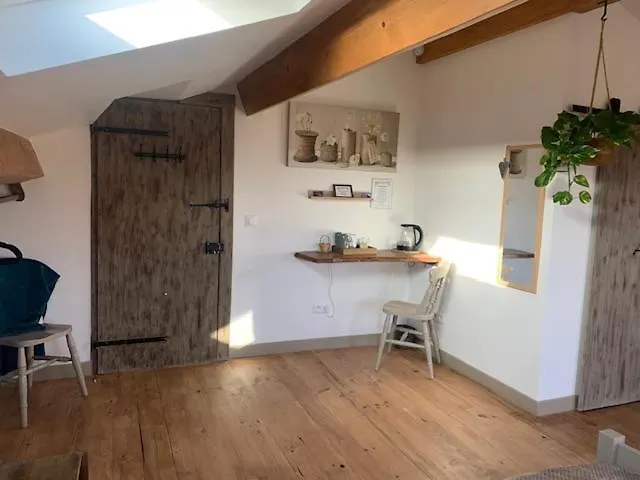 ベッド・アンド・ブレックファスト Les Glycines サン・ゴーダンス