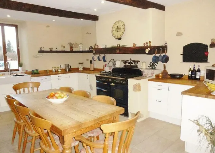 ベッド・アンド・ブレックファスト Les Glycines